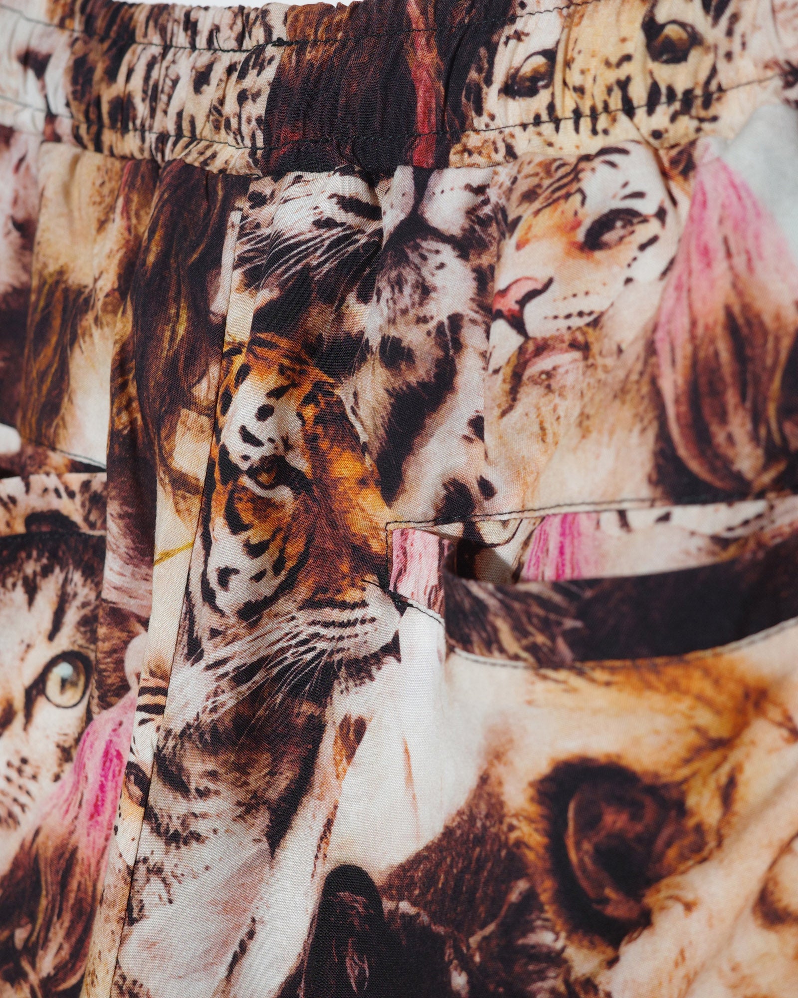 NISHIMOTO IS THE MOUTH HAWAIIAN SHORTS NIM-T1ST ANIMALS